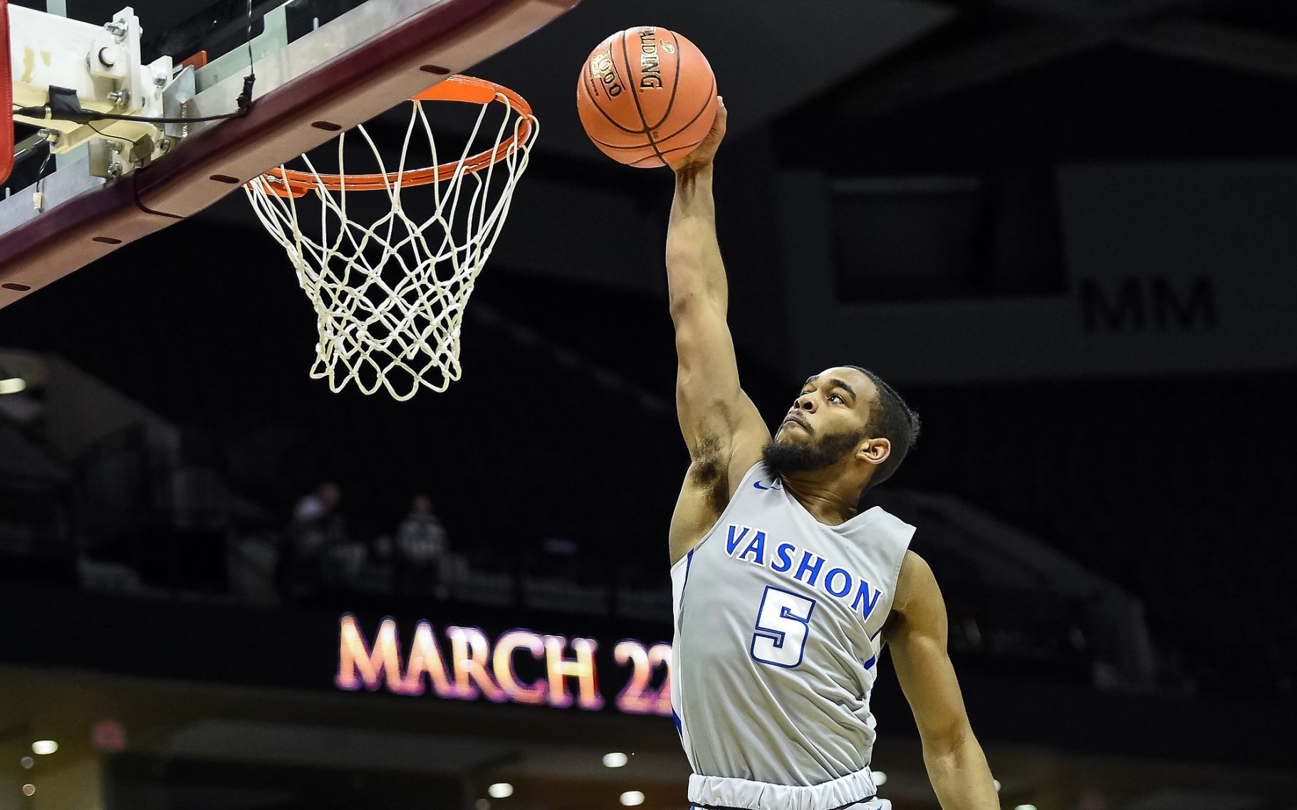 Vashon 70, Charleston 47